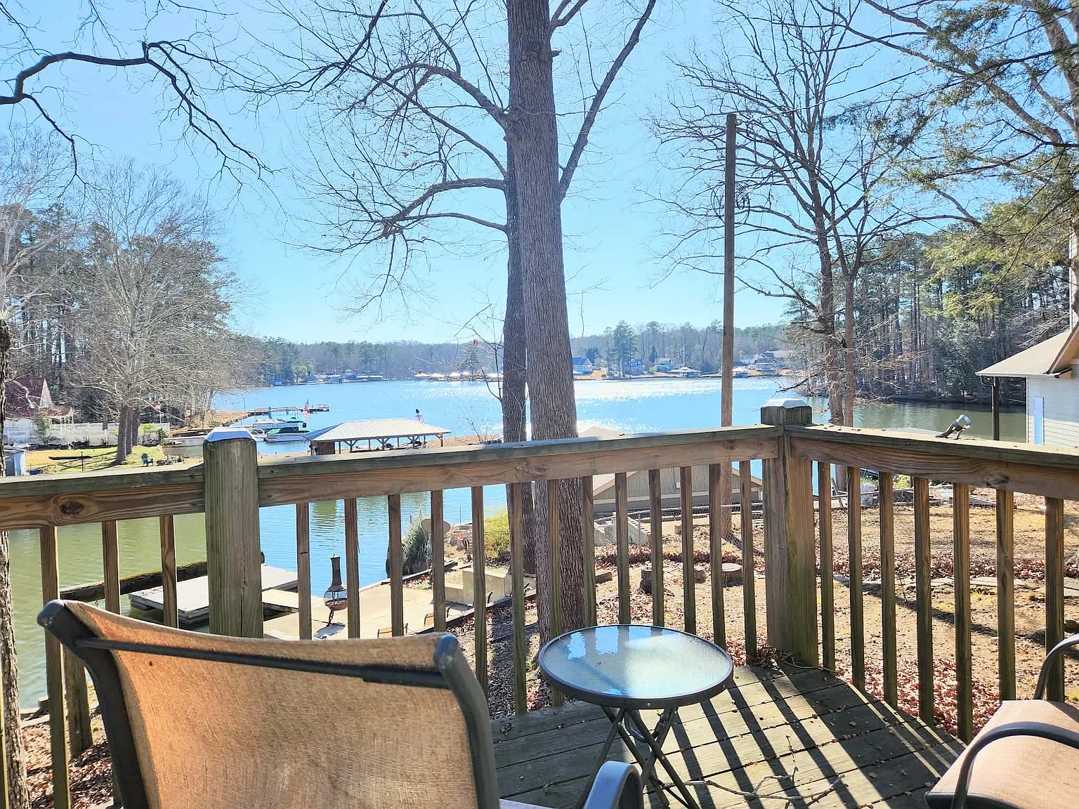 256 Cochran Rd — Photo 2