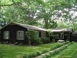 1st image of 575 Westmoreland Pl