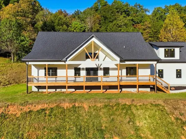 431 Tahlfield Rd, Sylva, NC 28779