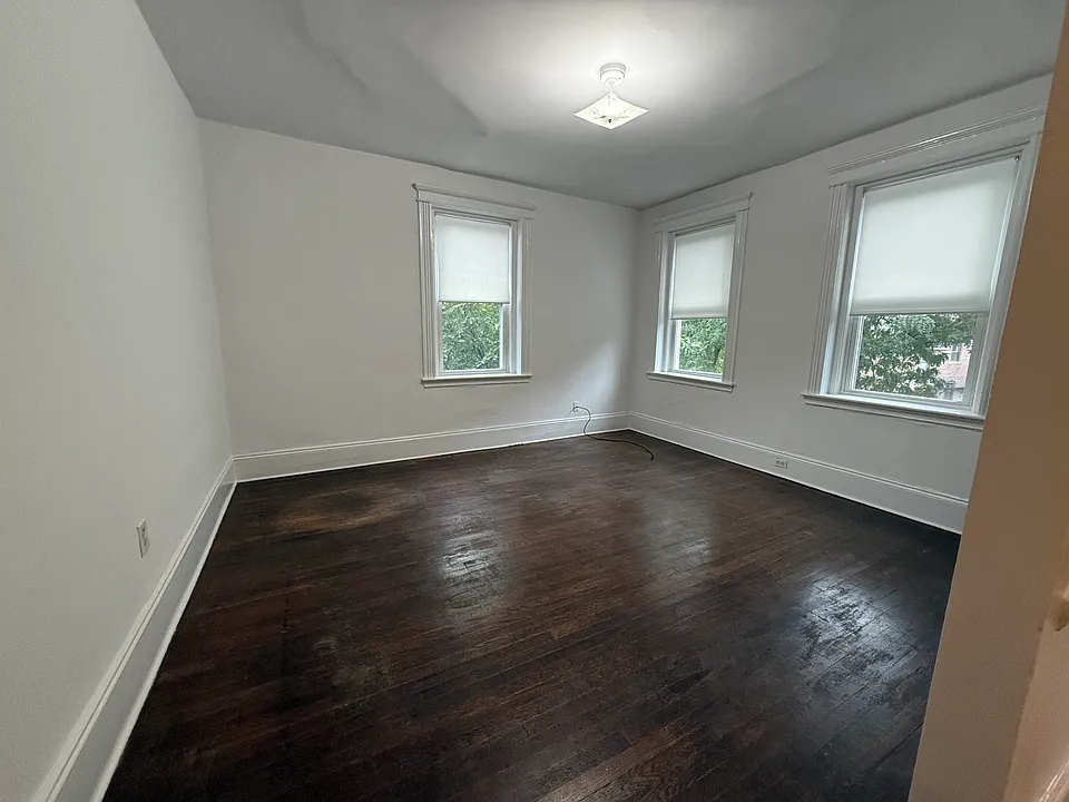 120 Warren St #3