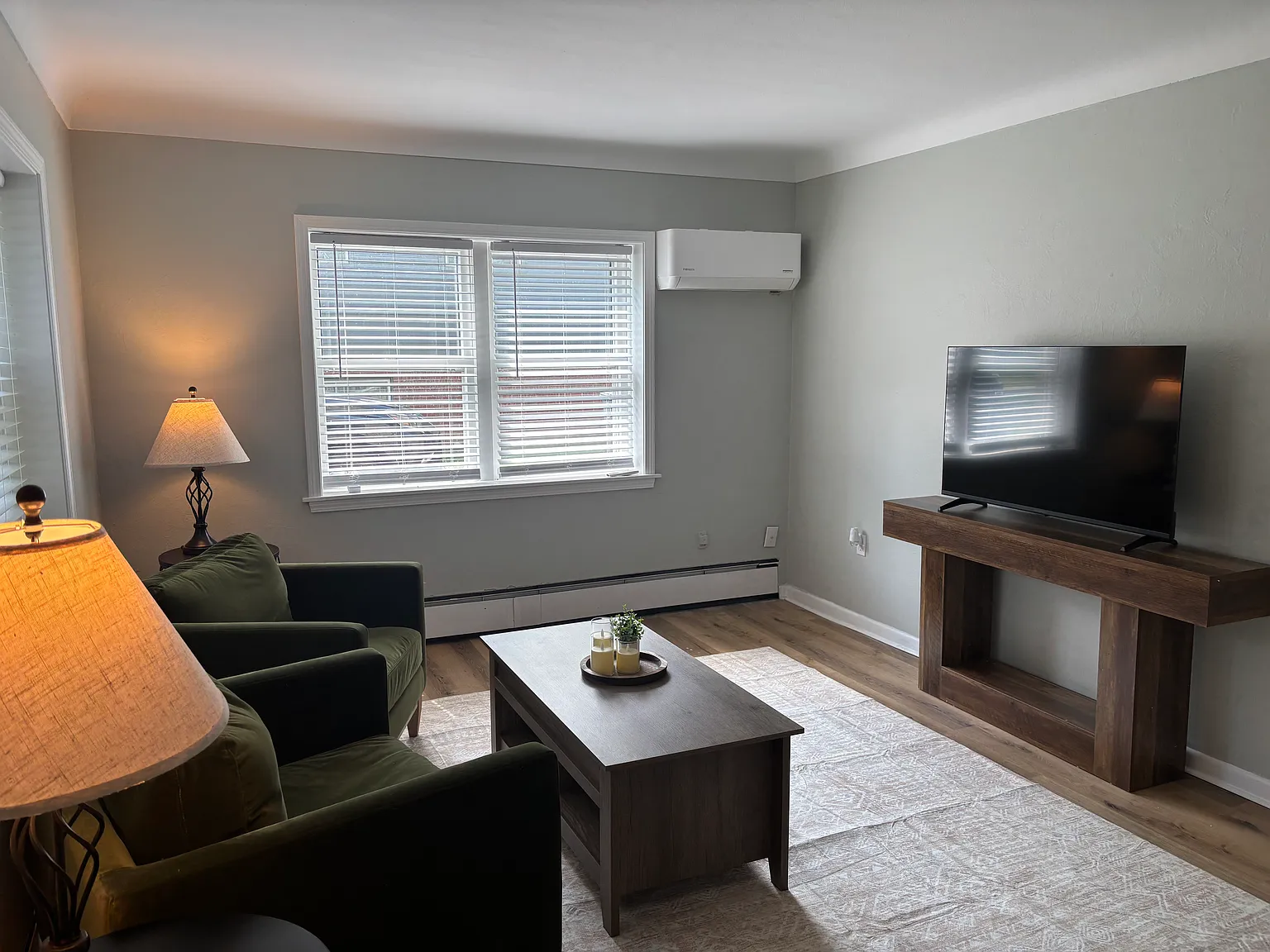 4 bed, 1675 sqft, $3,100 — Photo 2