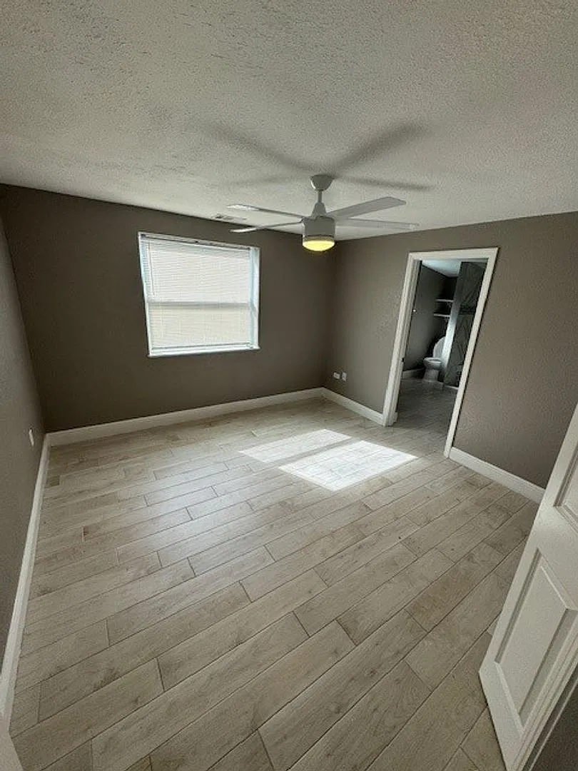 Pet Friendly 1896 Keewin Avenue Ne, Palm Bay — Photo 2