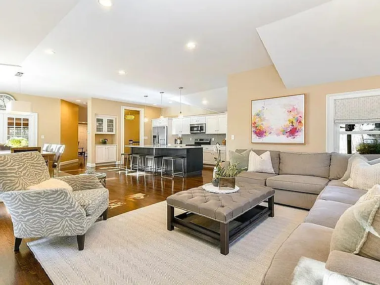 38 Dartmouth Ave — Photo 9