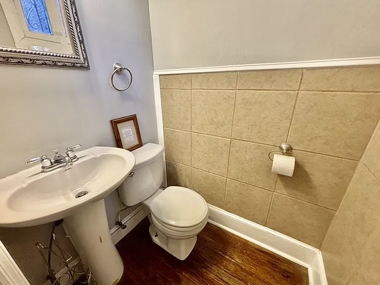 2503 Carpenter St — Photo 6