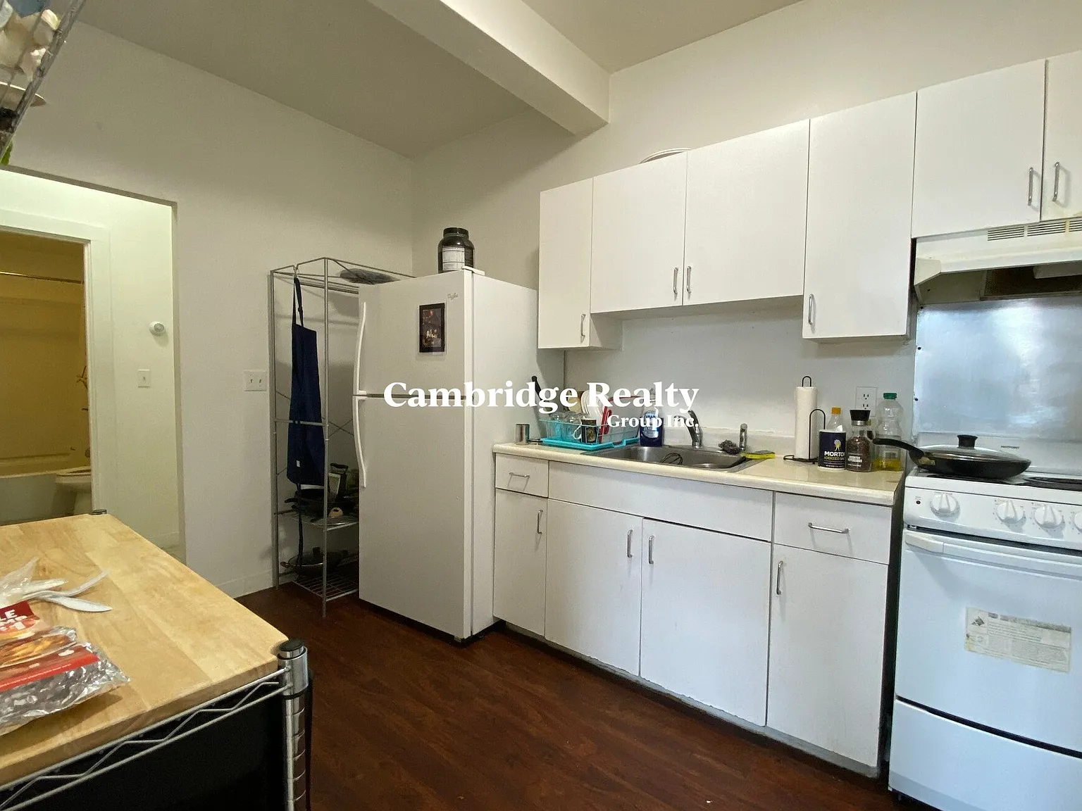 2 bed, 1.0 bath, $2,650 — Photo 2