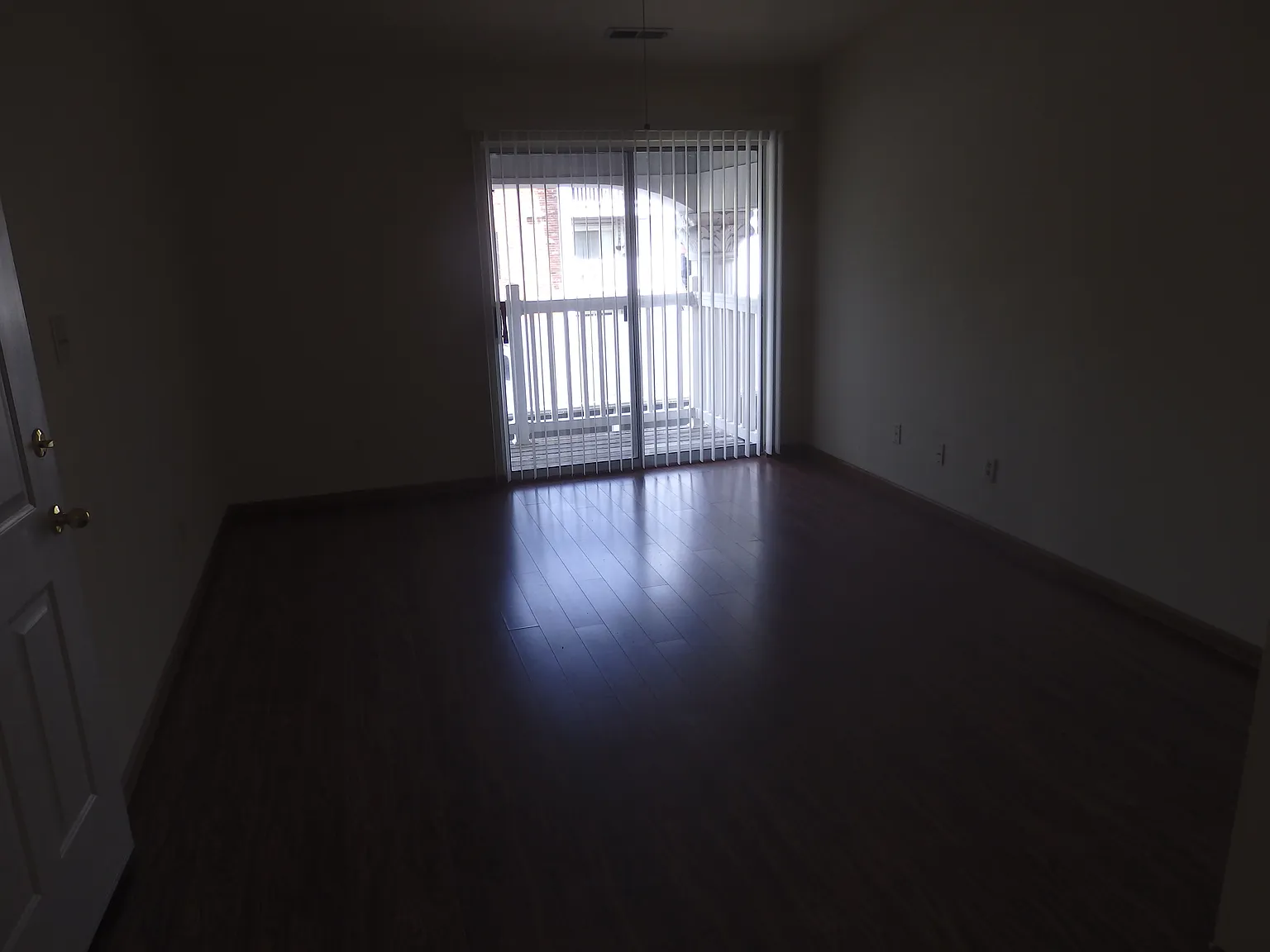 2 bed, 868 sqft, $1,450 — Photo 1