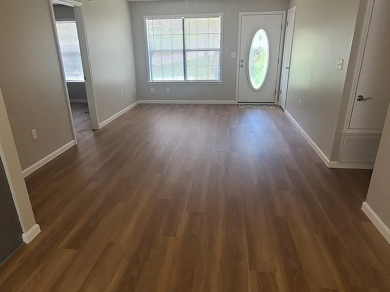 117 Pinoak Ct — Photo 3