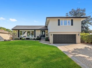 142 E Quincy St, Elmhurst, IL