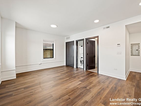 4th image of 1233 Chicago Ave APT 8