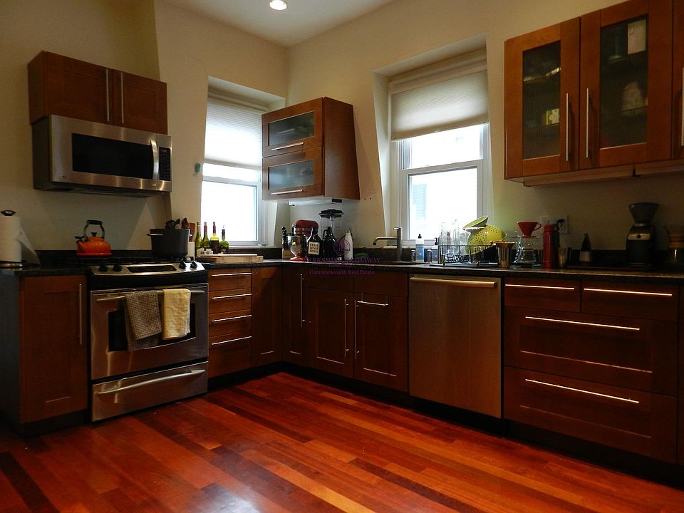 1st image of 61 Columbus Ave #1