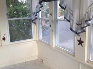 661 2nd St, Somers Point, NJ 08244