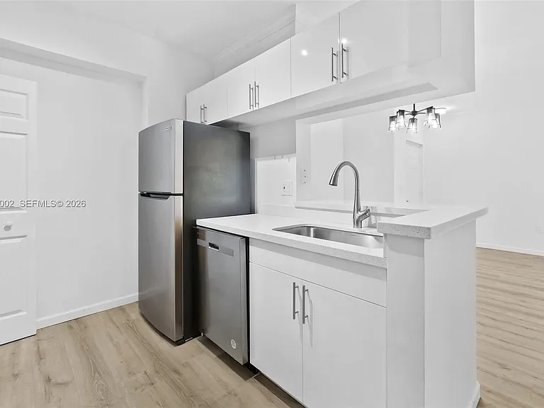 17145 N Bay Rd #4303 — Photo 8