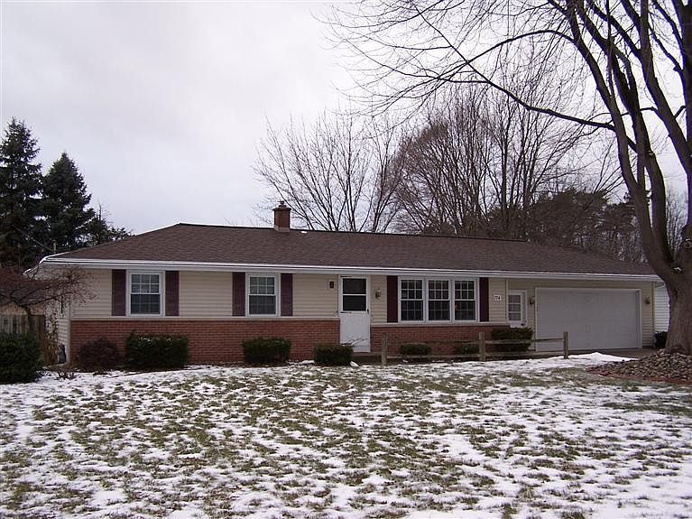 1st image of 774 Mayfield St