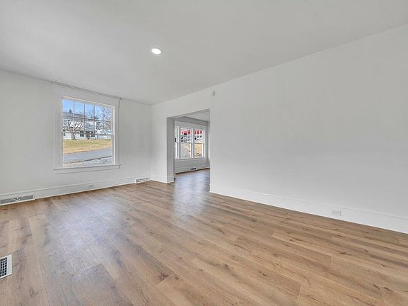 4th image of 3808 Oldtown Rd