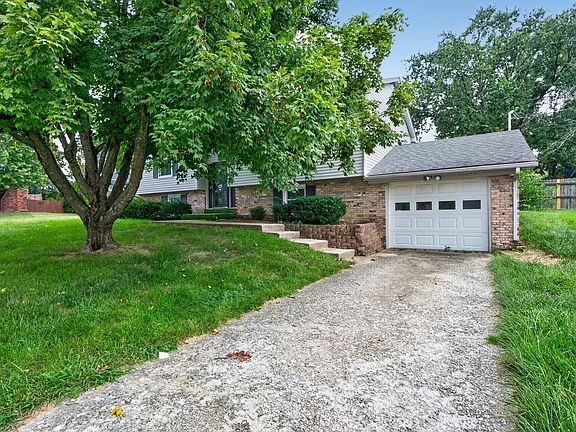 3rd image of 4013 Elora Ln