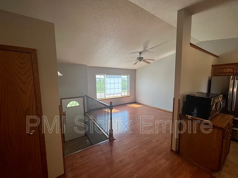 4829 S Wilson Ave — Photo 9