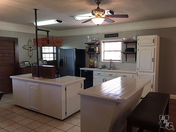 5th image of 508 Pelican Dr