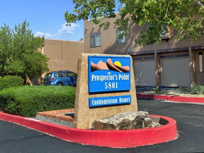 5801 Lowell St NE APT 8B, Albuquerque, NM, 87111