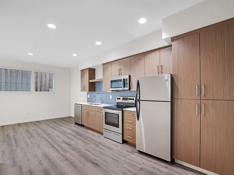 Ellie Jean Apartments — Photo 19