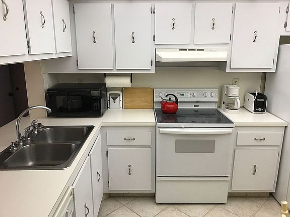 3rd image of 6218 Palma Del Mar Blvd S APT 108