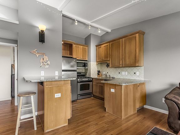 5th image of 47 Lafayette Ave NE #307