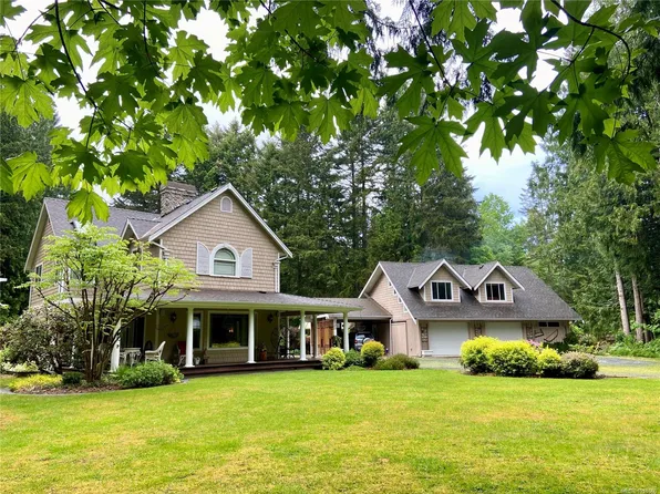 1753 Peerless Rd, Shawnigan Lake, BC V0R 1L6
