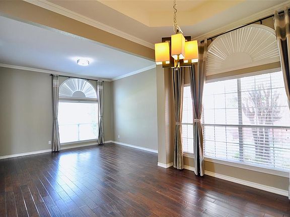 2nd image of 631 Beal Ln