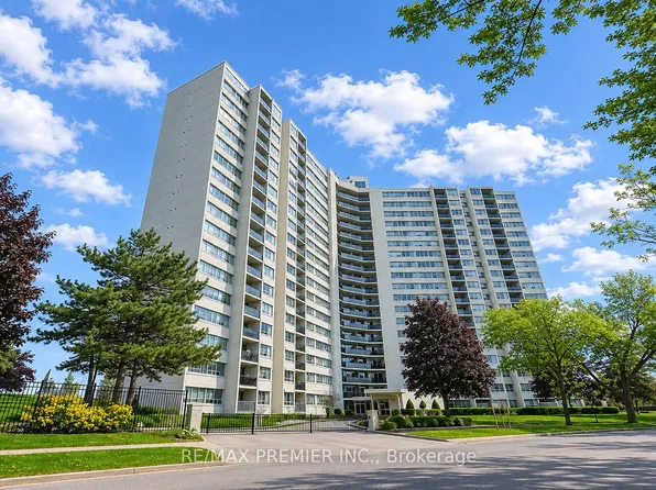 530 Lolita Gdns #406, Mississauga, ON L5A 3T2
