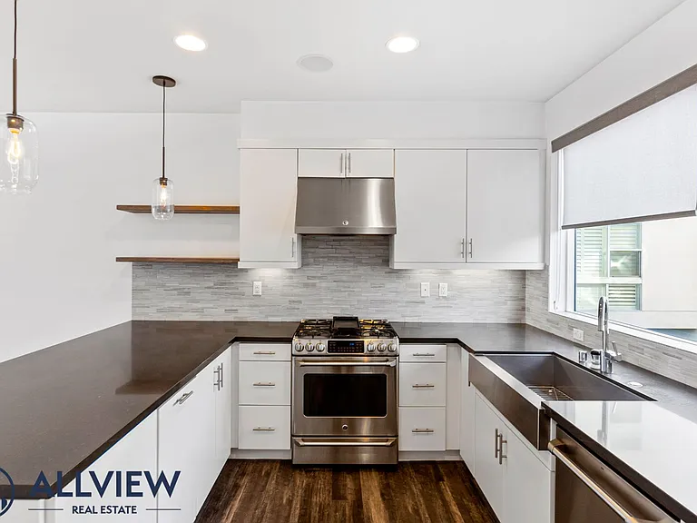 149 Mercer Way — Photo 15