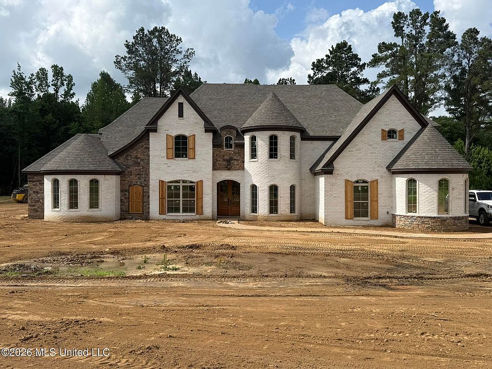 1st image of 451 Poplar Ln