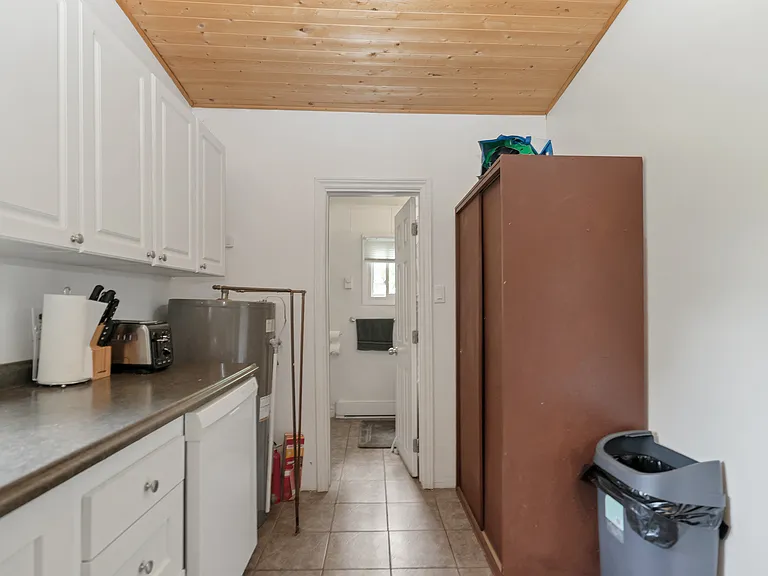 33 Grove St — Photo 11