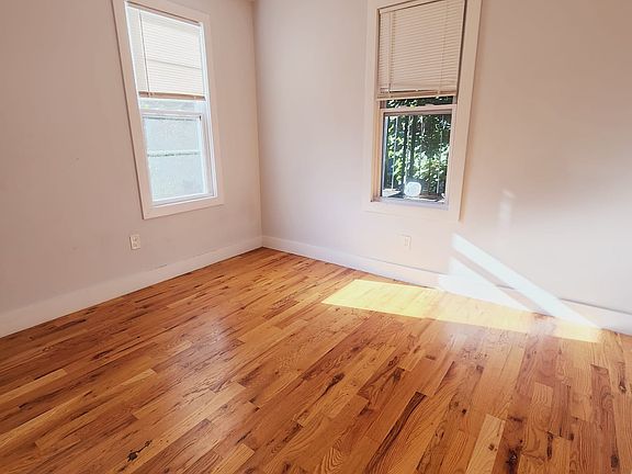 5th image of 21 Jewett Ave #102