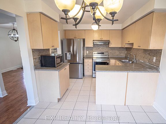 5th image of 43 Luella Cres
