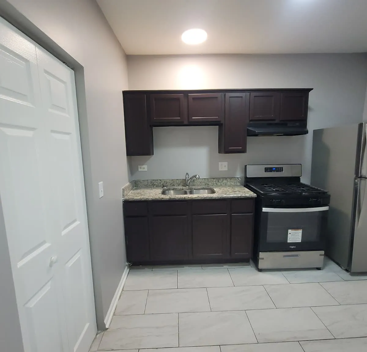 2 bed, 950 sqft, $1,500 — Photo 3
