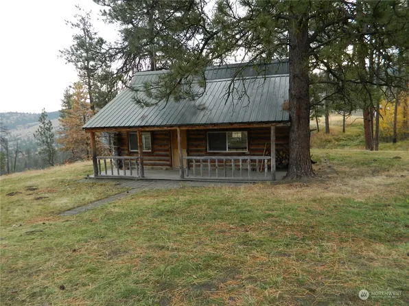 66 Upper Reavis Basin Road, Tonasket, WA 98855
