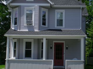 54 S New St, Nazareth, PA 18064