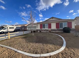 221 Snow Ln, Dayton, NV 89403