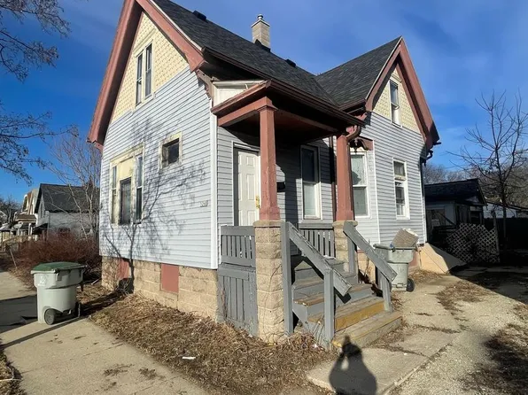 3260 N 13th St, Milwaukee, WI 53206