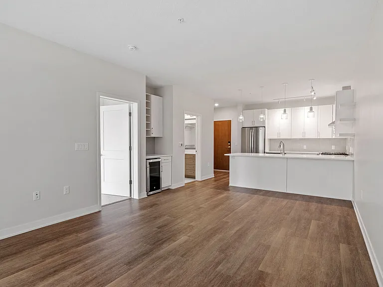 Maison - 1 Bed / 1 Bath - 785-791 Sq.Ft.