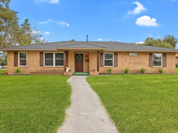 928 Oak Trl, Desoto, TX 75115