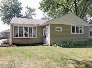 3205 Pheasant Dr, Rolling Meadows, IL 60008