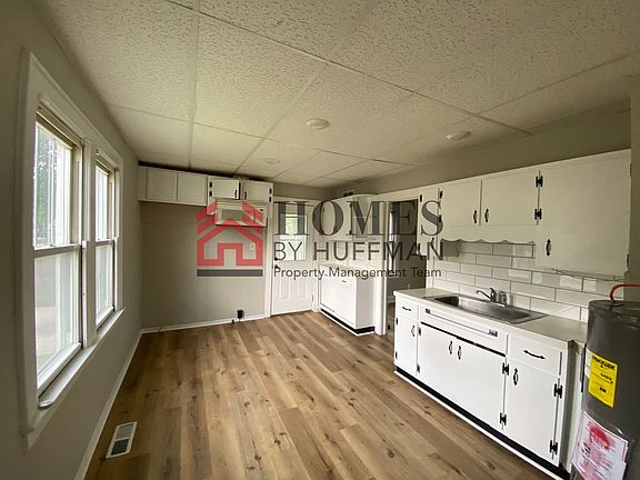 4th image of 1737 E Franklin St