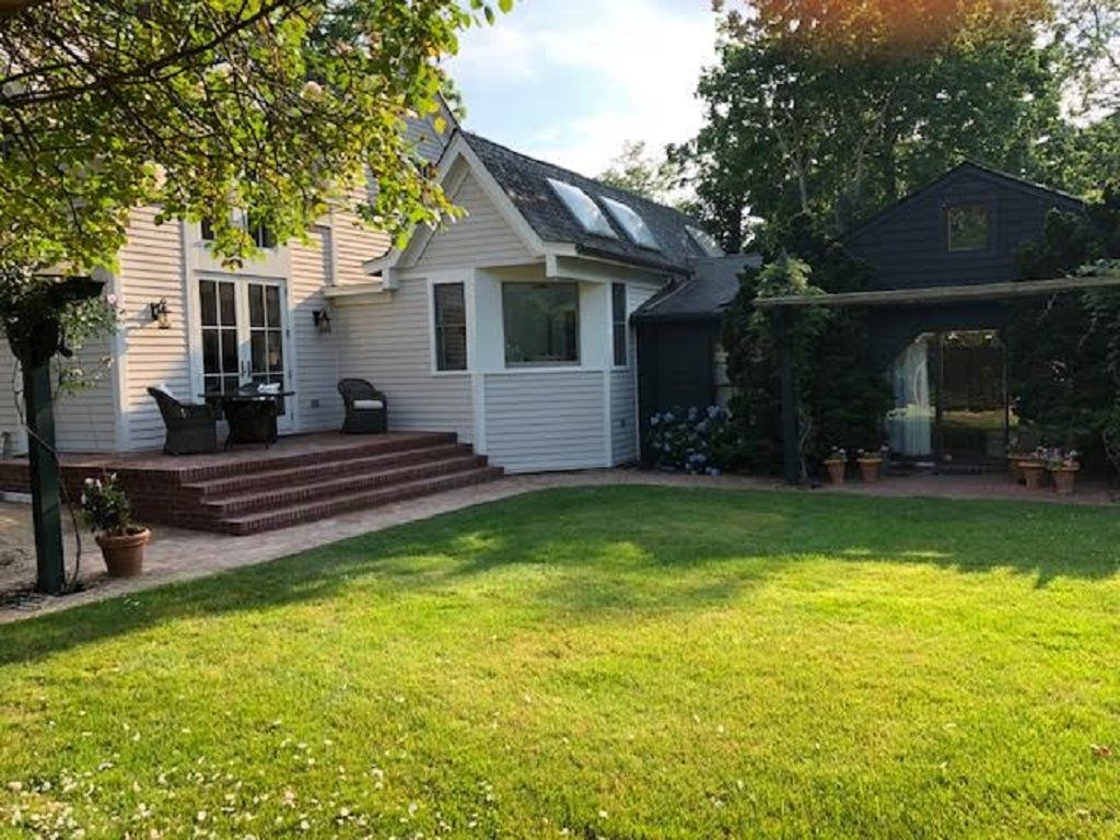COTTAGE