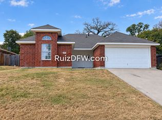 1516 Barron Ln, Fort Worth, TX 76112