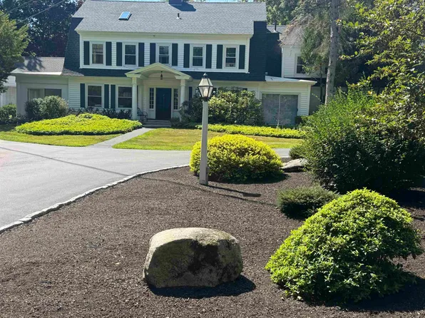 1 Farm House Lane #2, Wolfeboro, NH 03894