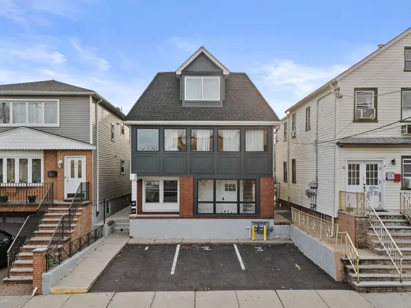28 W 22nd St #1, Bayonne, NJ 07002