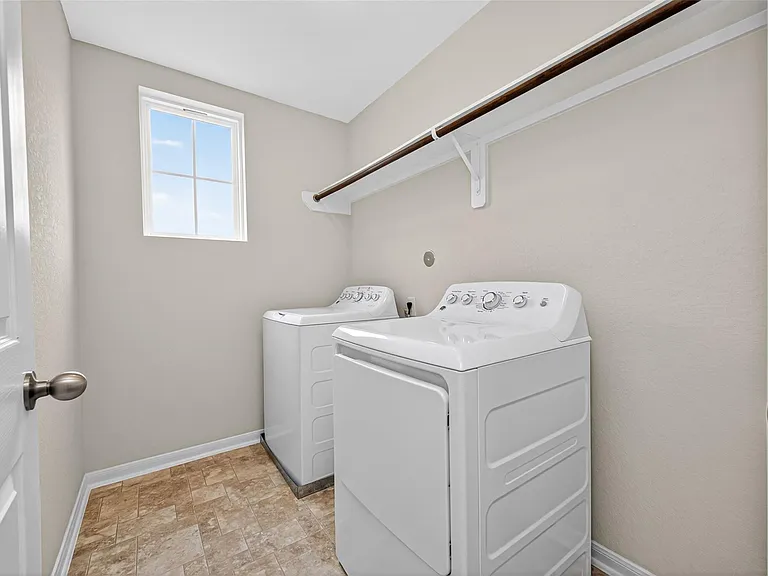 11343 Rossum Creek Dr — Photo 26