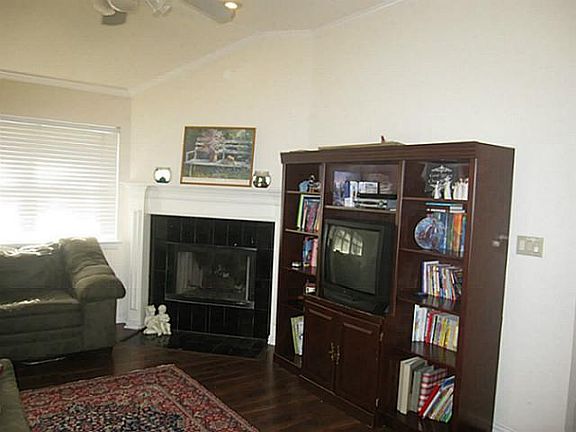 3rd image of 1591 Tall Timbers Dr