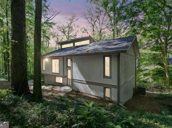 352 Theresa Ct, Tucker, GA 30084