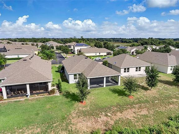 5th image of 205 Lakeshore Dr